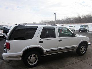 Chevrolet Blazer 2001 photo 2