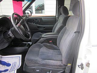 Chevrolet Blazer 2001 photo 3