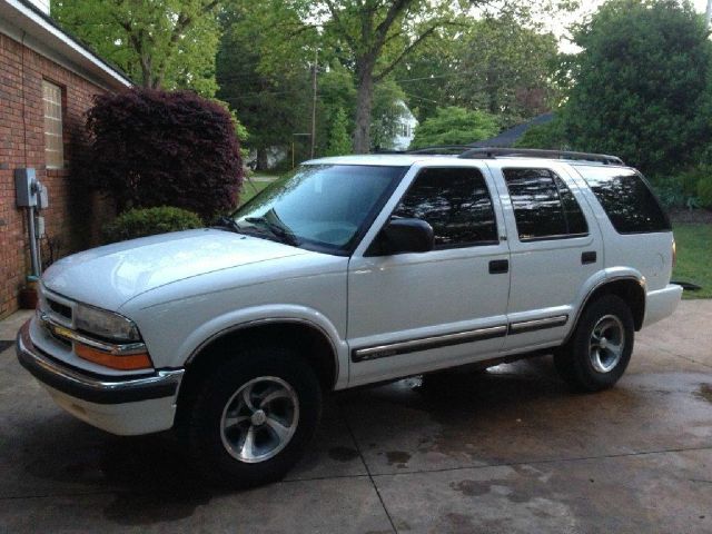 Chevrolet Blazer XLT Supercab 4WD - 393A SUV