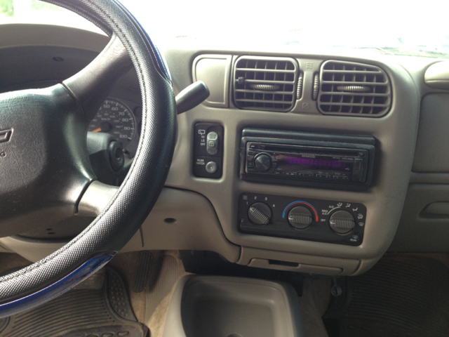 Chevrolet Blazer 2001 photo 4