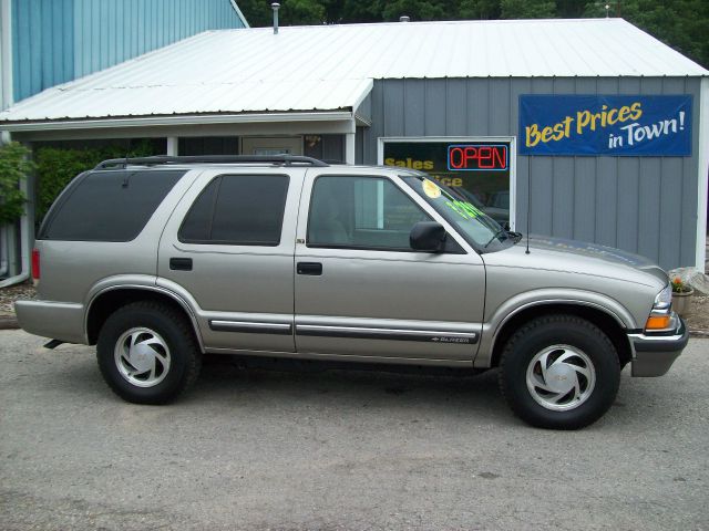 Chevrolet Blazer 2001 photo 2