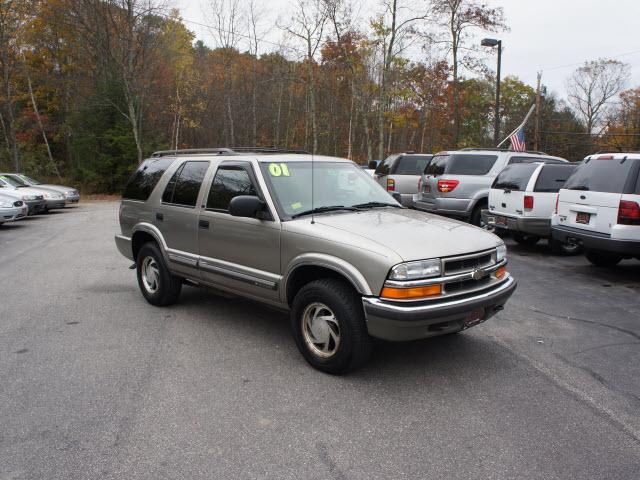 Chevrolet Blazer 2001 photo 2