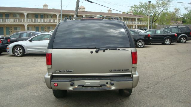 Chevrolet Blazer 2001 photo 1