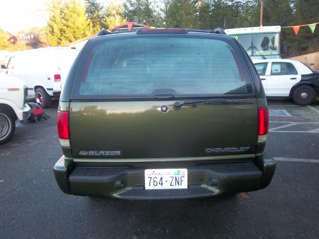 Chevrolet Blazer 2001 photo 3