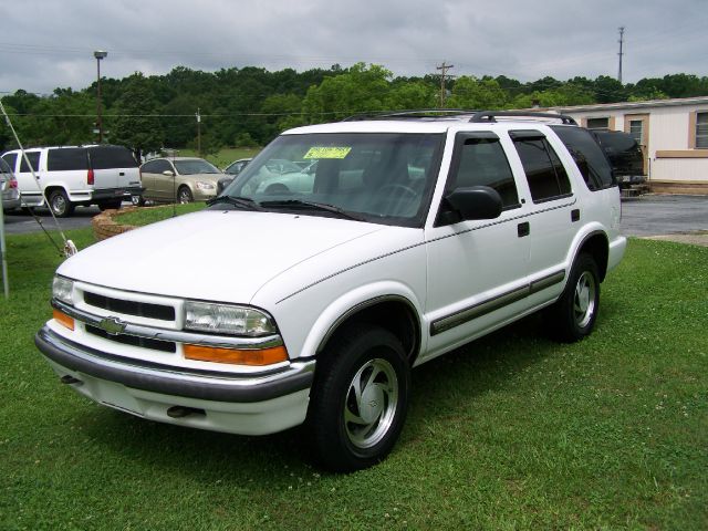 Chevrolet Blazer 2001 photo 3
