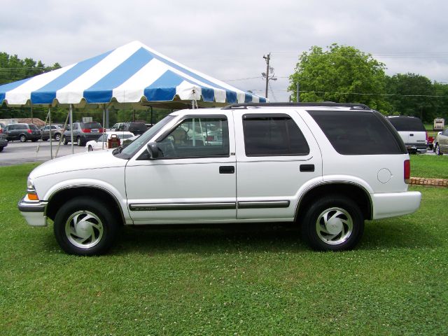 Chevrolet Blazer 2001 photo 4