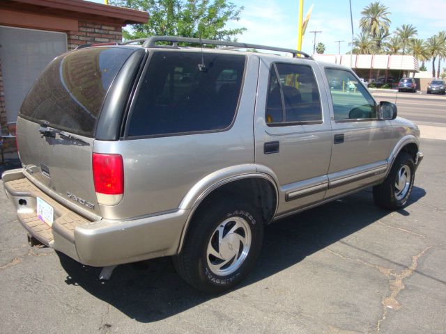 Chevrolet Blazer 2001 photo 3