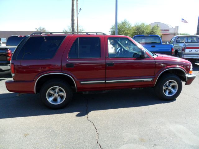 Chevrolet Blazer 2001 photo 1