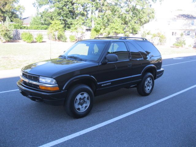 Chevrolet Blazer 2001 photo 2
