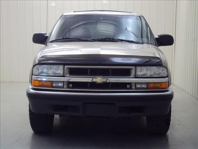 Chevrolet Blazer 2001 photo 1
