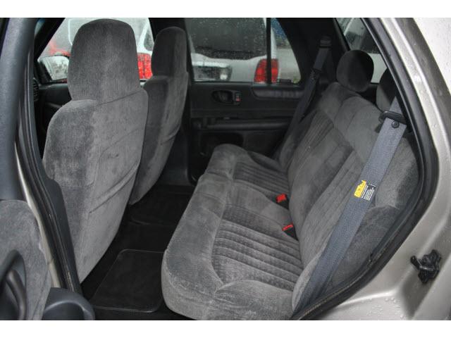 Chevrolet Blazer 2002 photo 3