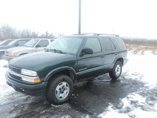 Chevrolet Blazer 2002 photo 2