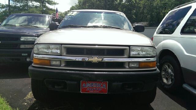 Chevrolet Blazer 2002 photo 3