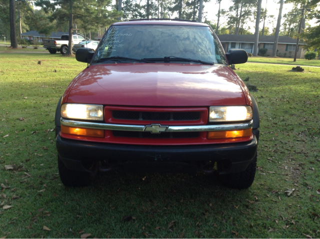 Chevrolet Blazer 2002 photo 2