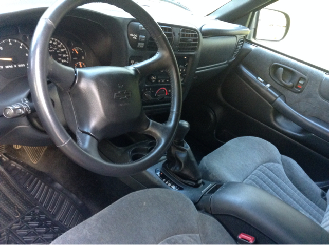 Chevrolet Blazer 2002 photo 3