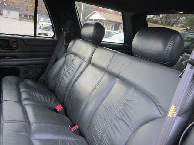 Chevrolet Blazer 2002 photo 2