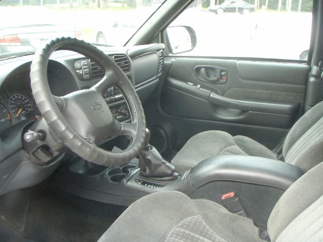 Chevrolet Blazer 2002 photo 3