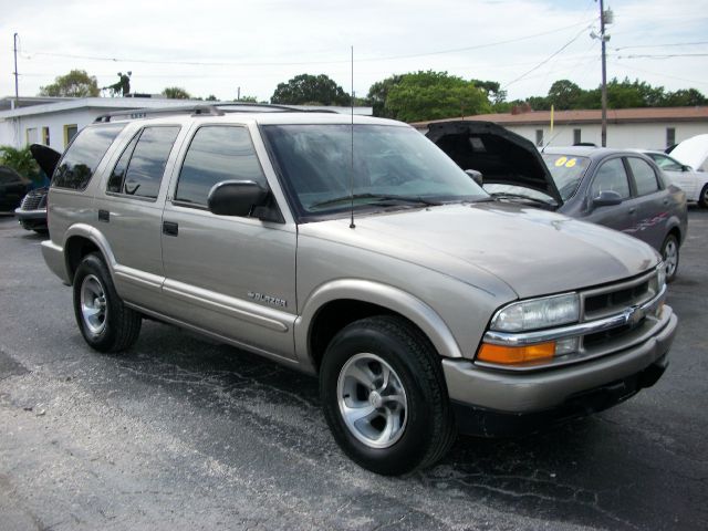 Chevrolet Blazer 2002 photo 1