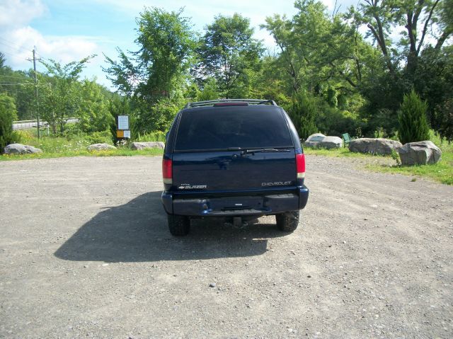 Chevrolet Blazer 2003 photo 3