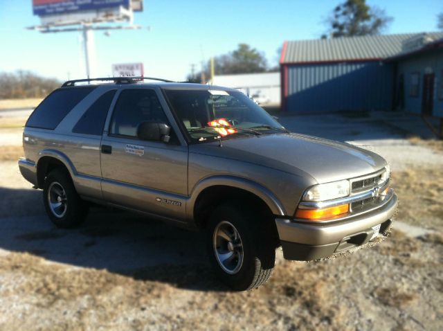 Chevrolet Blazer 2003 photo 2