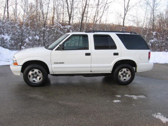 Chevrolet Blazer 2004 photo 2