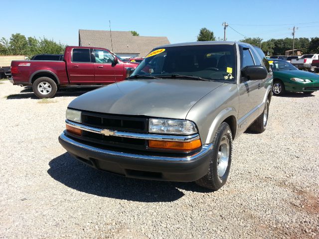 Chevrolet Blazer 2004 photo 2