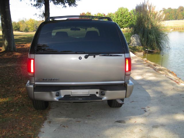 Chevrolet Blazer 2004 photo 1