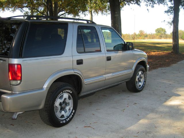 Chevrolet Blazer 2004 photo 3