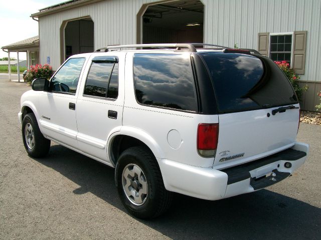 Chevrolet Blazer 2004 photo 3