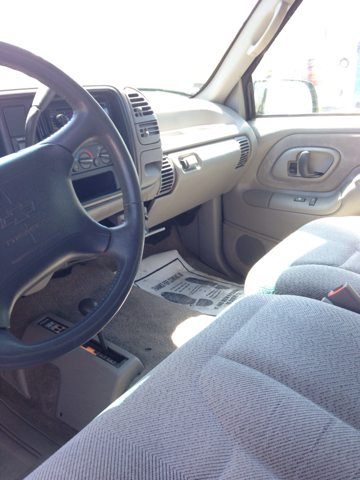 Chevrolet C-K 1500 4D Crew Cab Truck Pickup Truck