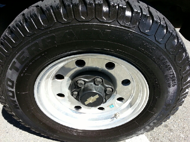 Chevrolet C-K 1500 1997 photo 2