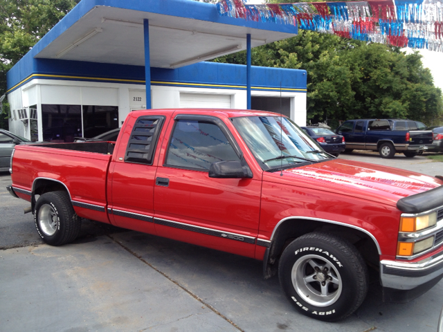 Chevrolet C-K 1500 2500 LS 4WD Extended Cab Pickup