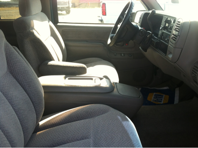 Chevrolet C-K 1500 2500 LS 4WD Pickup Truck