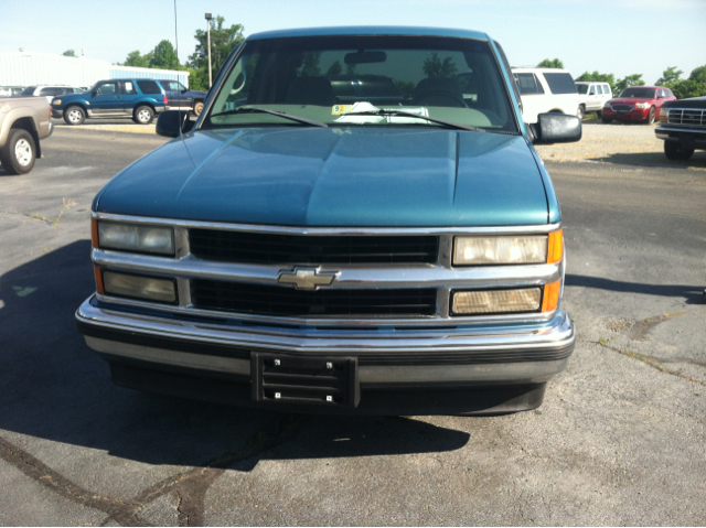 Chevrolet C-K 1500 1998 photo 2