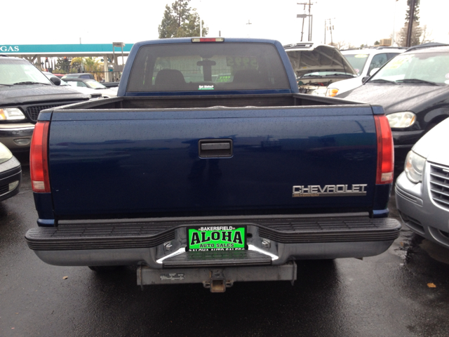 Chevrolet C-K 1500 2500 LS 4WD Pickup Truck