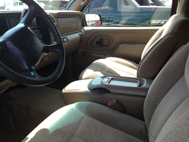 Chevrolet C-K 1500 1999 photo 2