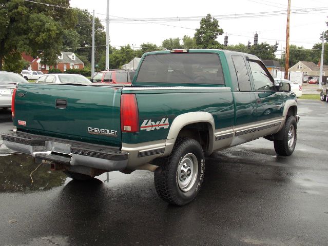 Chevrolet C-K 2500 1998 photo 2