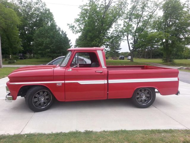 Chevrolet C10 1966 photo 11
