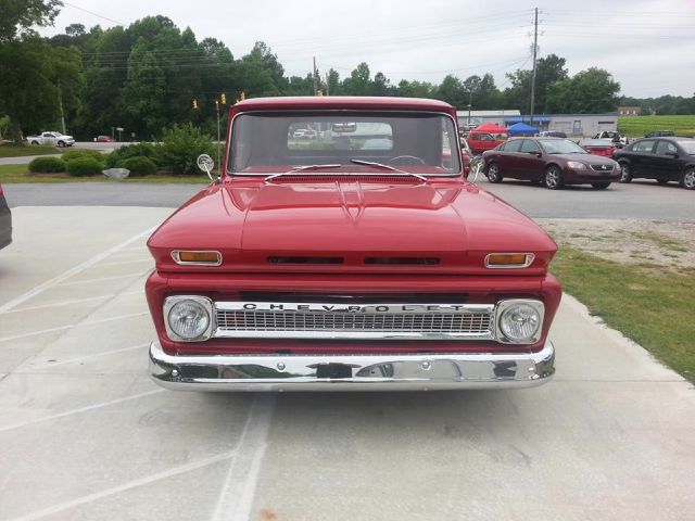 Chevrolet C10 1966 photo 2
