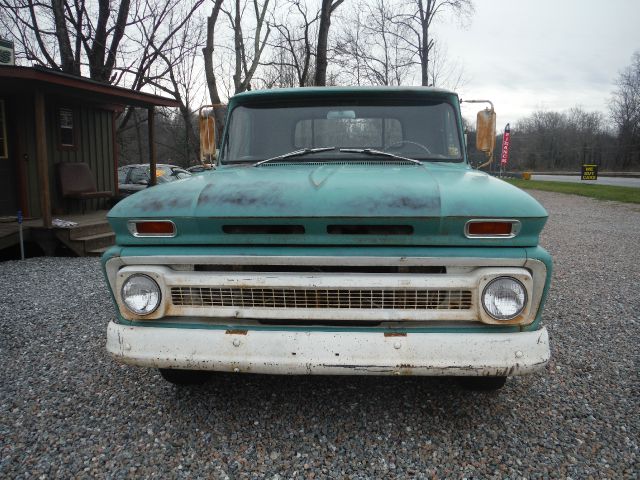 Chevrolet C10 1966 photo 3