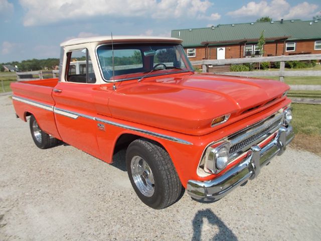 Chevrolet C10 1966 photo 2
