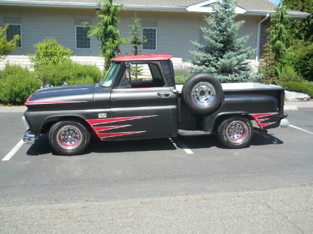 Chevrolet C10 1966 photo 3