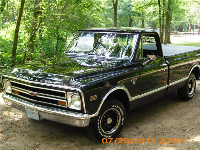 Chevrolet C10 1968 photo 3