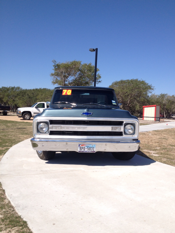 Chevrolet C10 1970 photo 2