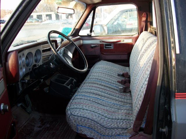 Chevrolet C10 1984 photo 2