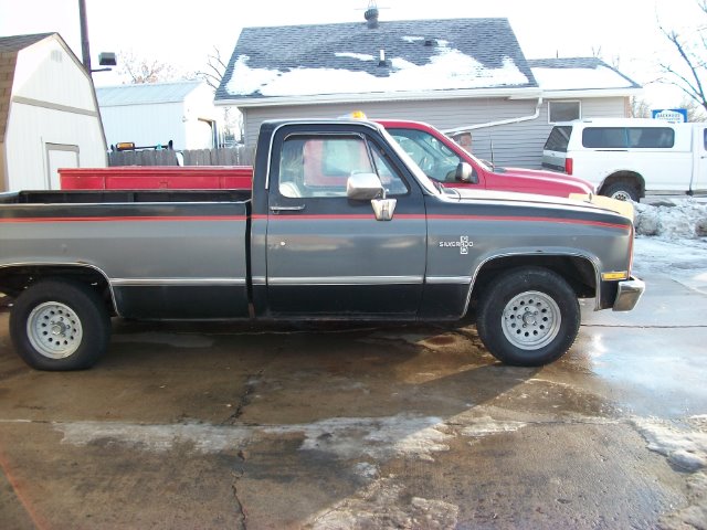 Chevrolet C10 1984 photo 3