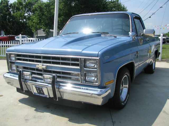 Chevrolet C10 1986 photo 2