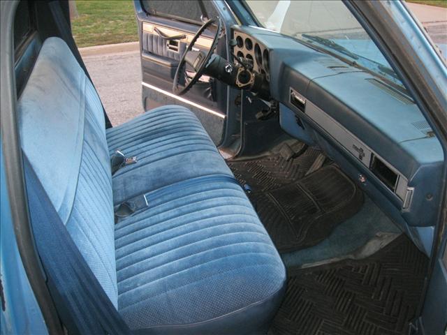 Chevrolet C1500 1986 photo 2