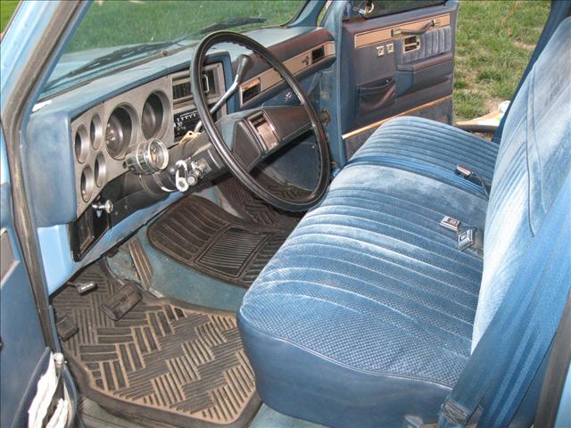 Chevrolet C1500 1986 photo 3