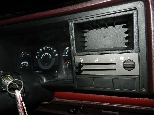 Chevrolet C1500 1989 photo 12